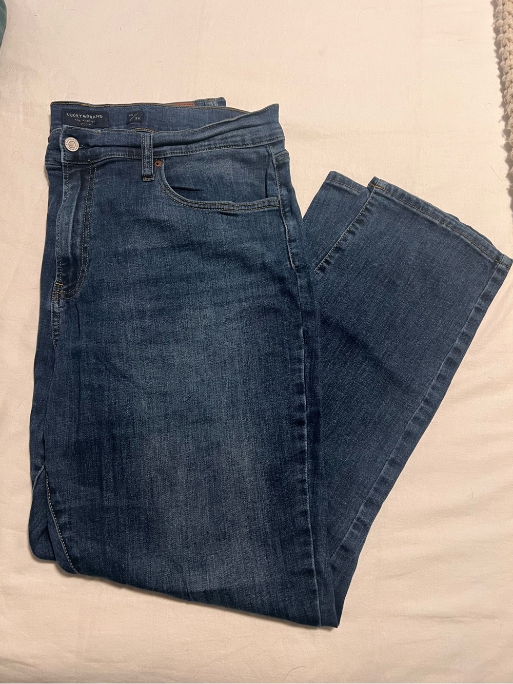Lucky Brand Men’s Athletic Straight 410 Dark Blue Jeans, Size 40 x 32